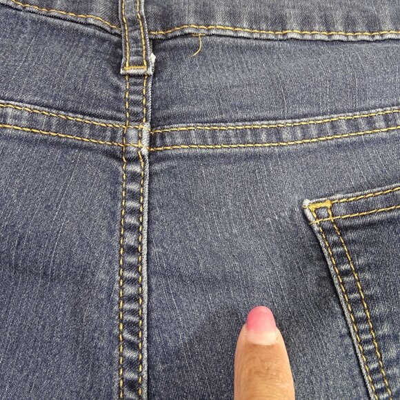 City Streets Blue Bermuda Crop Denim Jean Shorts Juniors Size 13 Cuffed Hem - Picture 11 of 12